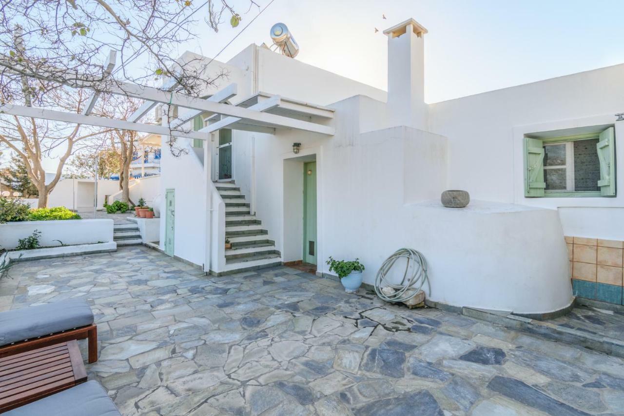 Georgia'S House & Apartment Adamantas  Bagian luar foto