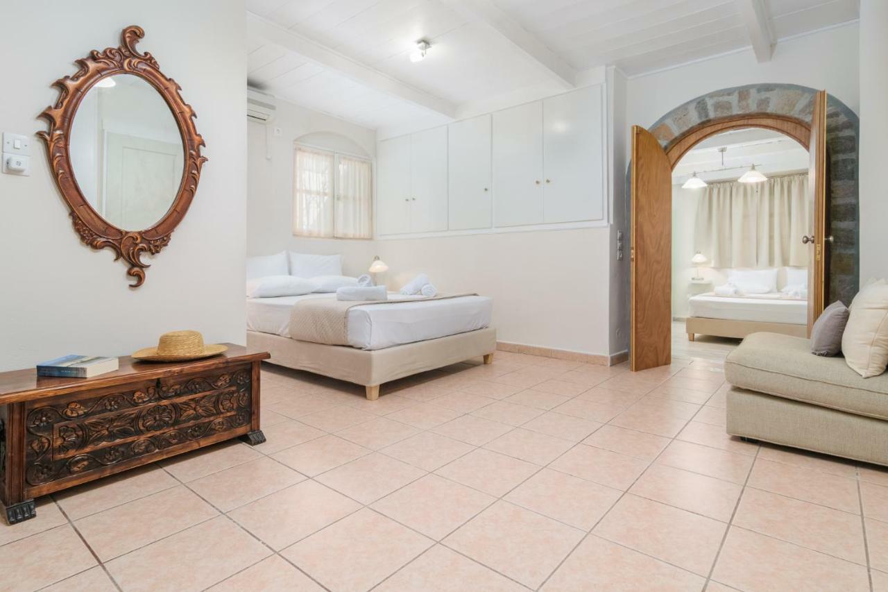 Georgia'S House & Apartment Adamantas  Bagian luar foto